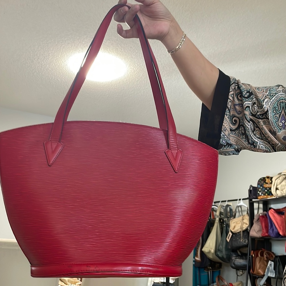 LV